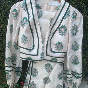 Women’s adorable pant suit